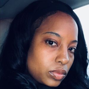 Meet your Posher, Celeste